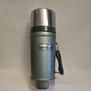 Stanley 24 0z Thermos. No. A-1350B